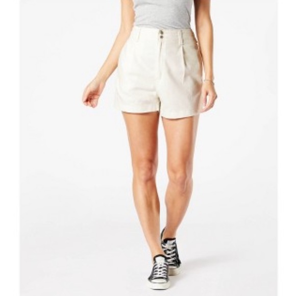 Levi's® Women's Loose A-Line Jean
Shorts Jet Stream White - Picture 3 of 3